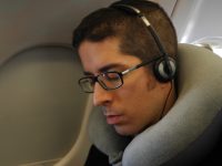 Rafa dort dans l'avion